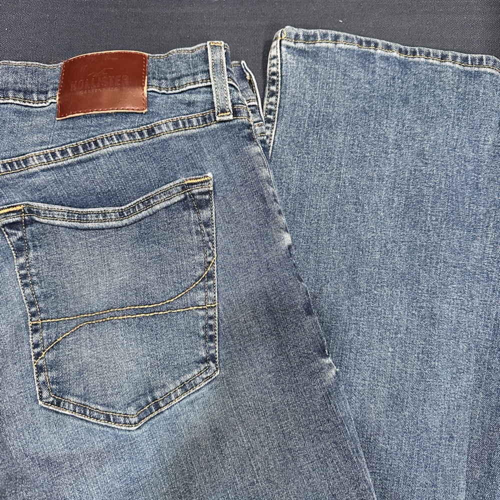 Hollister men’s jeans